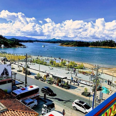 Aptos Plaza Principal, Con Y Sin Vista Al Embalse, Frente Autobus, A 8 Minutos De La Piedra Del Penol, Todo Cerca!!! Guatapé 외부 사진